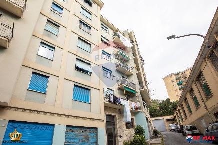Foto Appartamento in Via Monte Sei Busi, Genova Bolzaneto di 95 m²