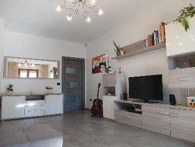 Foto Appartamento a Cascina Semicentro di 100 m² con 4 locali in vendita