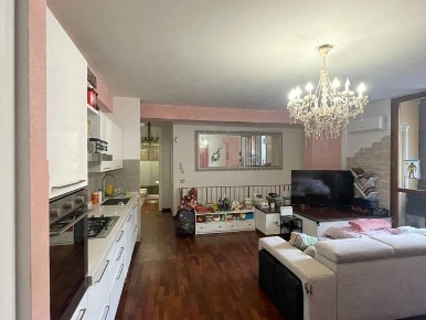 Foto Appartamento a Livorno Quartiere Venezia di 120 m² con 4 locali