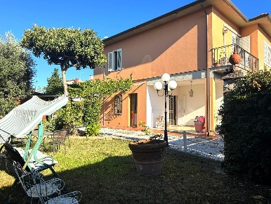 Foto Casa indipendente a Cascina Navacchio Nord - Zambra di 120 m²