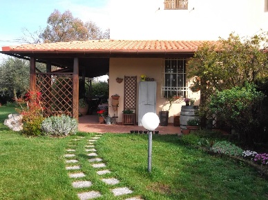 Foto Appartamento a Fauglia Zona Commerciale Valtriano di 160 m² in vendita