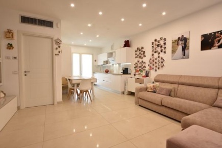 Foto Villa a schiera a Vecchiano di 130 m² con 5 locali in vendita