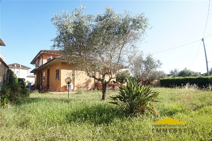 Foto Casa indipendente a Carrara Fontia, Fossola, Fossone di 430 m²