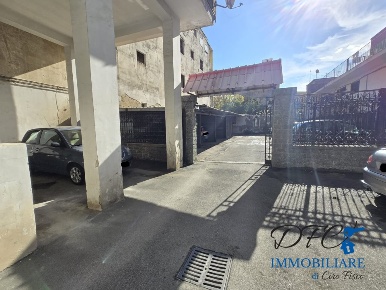Foto Box a Afragola di 300 m² in vendita
