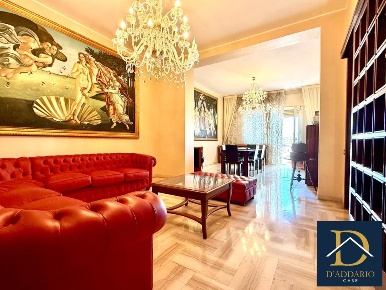 Foto Appartamento in Via Pupino, Taranto Borgo di 150 m² con 5 locali