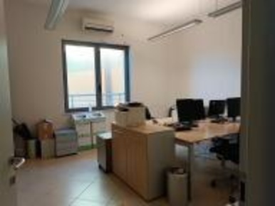 Foto Ufficio a Pisa Porta a Mare di 100 m² con 5 locali in affitto