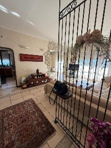 Foto Appartamento a Massa Centro di 100 m² con 4 locali in vendita