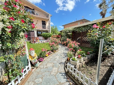 Foto Villa a schiera a Cascina San Frediano Sud - San Lorenzo a Pagnatico