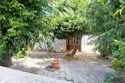 Foto Casa indipendente in Via Giovanni Falcone, Mazara del Vallo di 450 m²