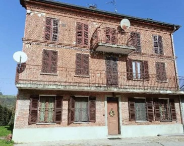 Foto Appartamento in Via Roma, Cortiglione Centro di 135 m² con 5 locali