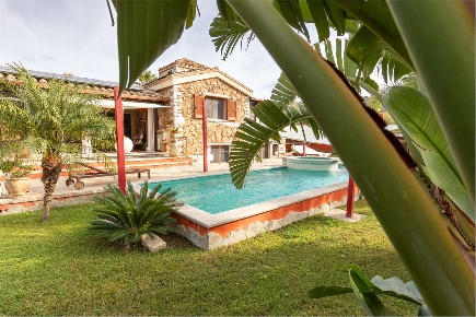 Foto Villa unifamiliare in via monte cannas 47, Castiadas di 230 m²