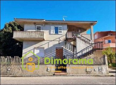 Foto Appartamento in Via Cagliari  56/58, Sant'Andrea Frius di 578 m²