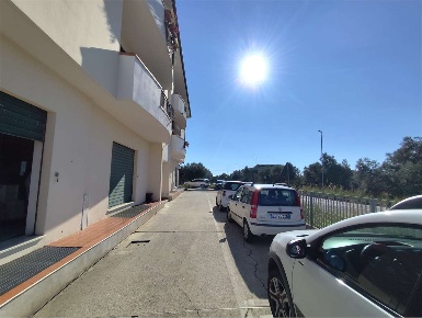Foto Negozio a Squillace di 230 m² con 1 locali in affitto