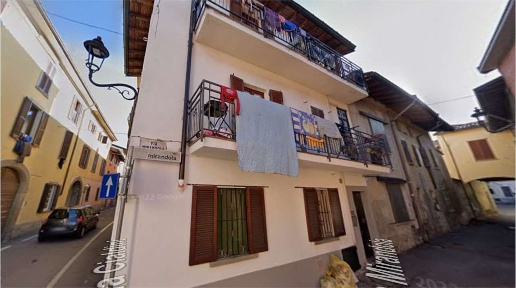 Foto Appartamento in Via Mirandola  1, Levate di 88 m² con 3 locali