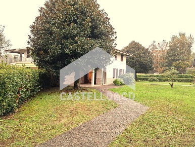 Foto Appartamento in Via Prais, Padenghe sul Garda Centro di 65 m²