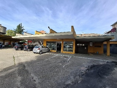 Foto Locale commerciale in CORSO VENEZIA, Asti Corso Savona - Trincere