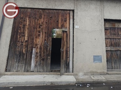 Foto Locale commerciale a Taurianova Centro di 110 m² con 2 locali