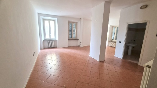 Foto Ufficio in Piazza Giuseppe Garibaldi 16/a, Langhirano Centro di 140 m²