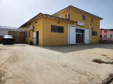 Foto Capannone industriale a Ussana di 160 m² in vendita