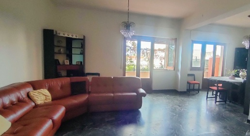 Foto Appartamento a Reggio di Calabria di 155 m² con 4 locali in vendita