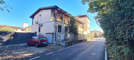 Foto Appartamento in Via Rose di Sotto 36, Brescia Primo Maggio di 166 m²