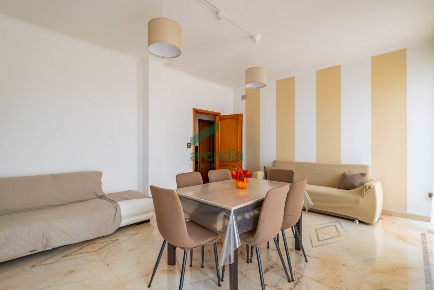 Foto Casa indipendente in Via Gabriele D'Annunzio 11, Triggiano di 304 m²