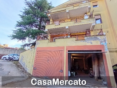 Foto Posti auto a Rocca di Papa di 50 m² con 2 locali in vendita