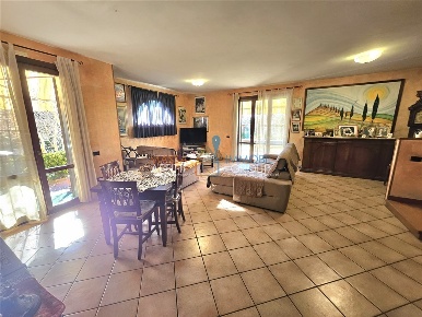 Foto Villa a schiera in Via Godola 26, Massa Rinchiostra - Quercioli