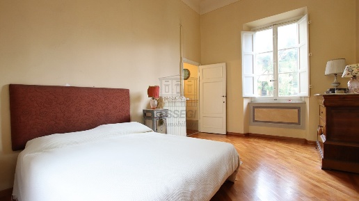 Foto Appartamento in Piazzale Giuseppe Verdi 9, Lucca di 260 m² in vendita