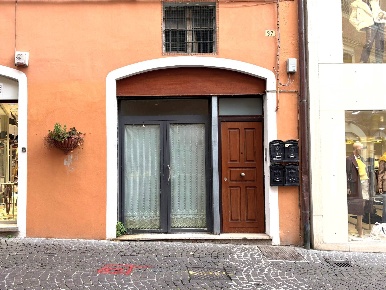 Foto Locale commerciale in CORSO DELLA REPUBBLICA, Fabriano Centro di 45 m²