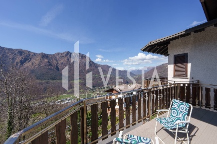 Foto Appartamento in Via Maggenghi, Crandola Valsassina Centro di 100 m²