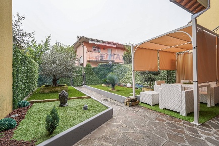 Foto Appartamento in Via Francesco Cucchi, Brembate Centro di 50 m²