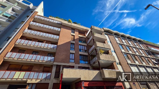 Foto Appartamento in Via Monteverdi, Novara Sacro Cuore di 170 m²