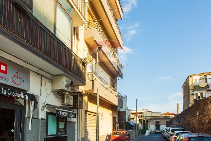Foto Appartamento in Via Del Gelsomino, Catania Via delle Calcare di 100 m²