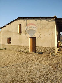 Foto Rustico in Contrada Isola Sottano, San Michele di Ganzaria di 240 m²