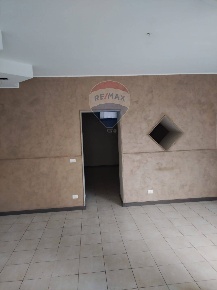 Foto Locale commerciale in Via Francesco Petrarca, Piazza Armerina di 51 m²