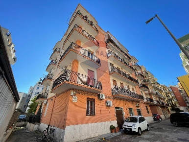 Foto Appartamento in Via Rovereto, Trani di 109 m² con 4 locali in vendita
