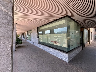 Foto Ufficio in via palatucci, Avellino di 360 m² con 4 locali in vendita