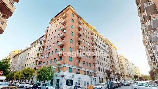 Foto Locale commerciale in Via Muzio Scevola, Roma Furio Camillo di 30 m²