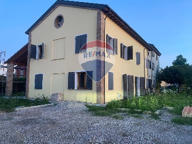 Foto Appartamento in Strada Ugozzolo, Parma Paradigna - Centro Torri