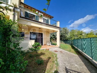 Foto Villa a schiera in Via rio pertica 1, Forano Gavignano Sabino di 99 m²
