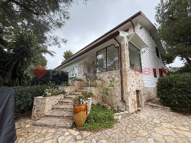 Foto Villa bifamiliare in Via monte sant'angelo 4, Statte di 198 m²