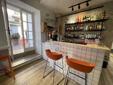 Foto Bar in Piazza Roma 05, Minturno Centro di 70 m² con 3 locali
