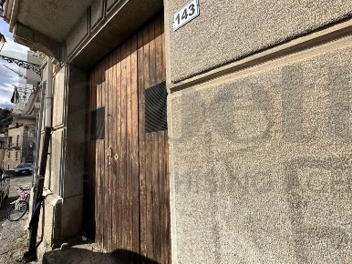 Foto Magazzino in Via Magretti 143, Patti Centro di 35 m² in vendita