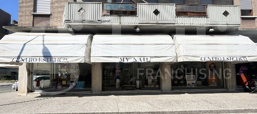 Foto Negozio in Via Sacro Cuore 13, Rovigo Centro Storico di 250 m²