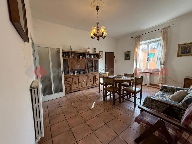 Foto Appartamento a Livorno Sorgenti di 120 m² con 5 locali in vendita