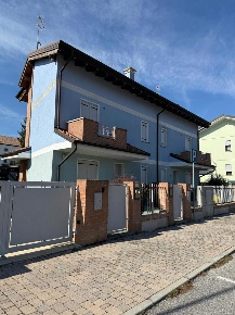 Foto Appartamento in Via VILLADOSE Via Umberto I 0, Villadose Centro