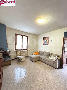 Foto Appartamento a Gaiole in Chianti Centro di 107 m² con 6 locali