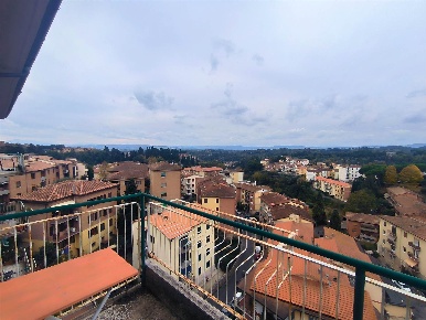 Foto Appartamento in via xxiv maggio 23, Siena San Prospero di 100 m²