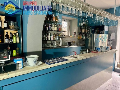 Foto Attività commerciale in VIA F. COMPASSO, Cellole Centro di 82 m²